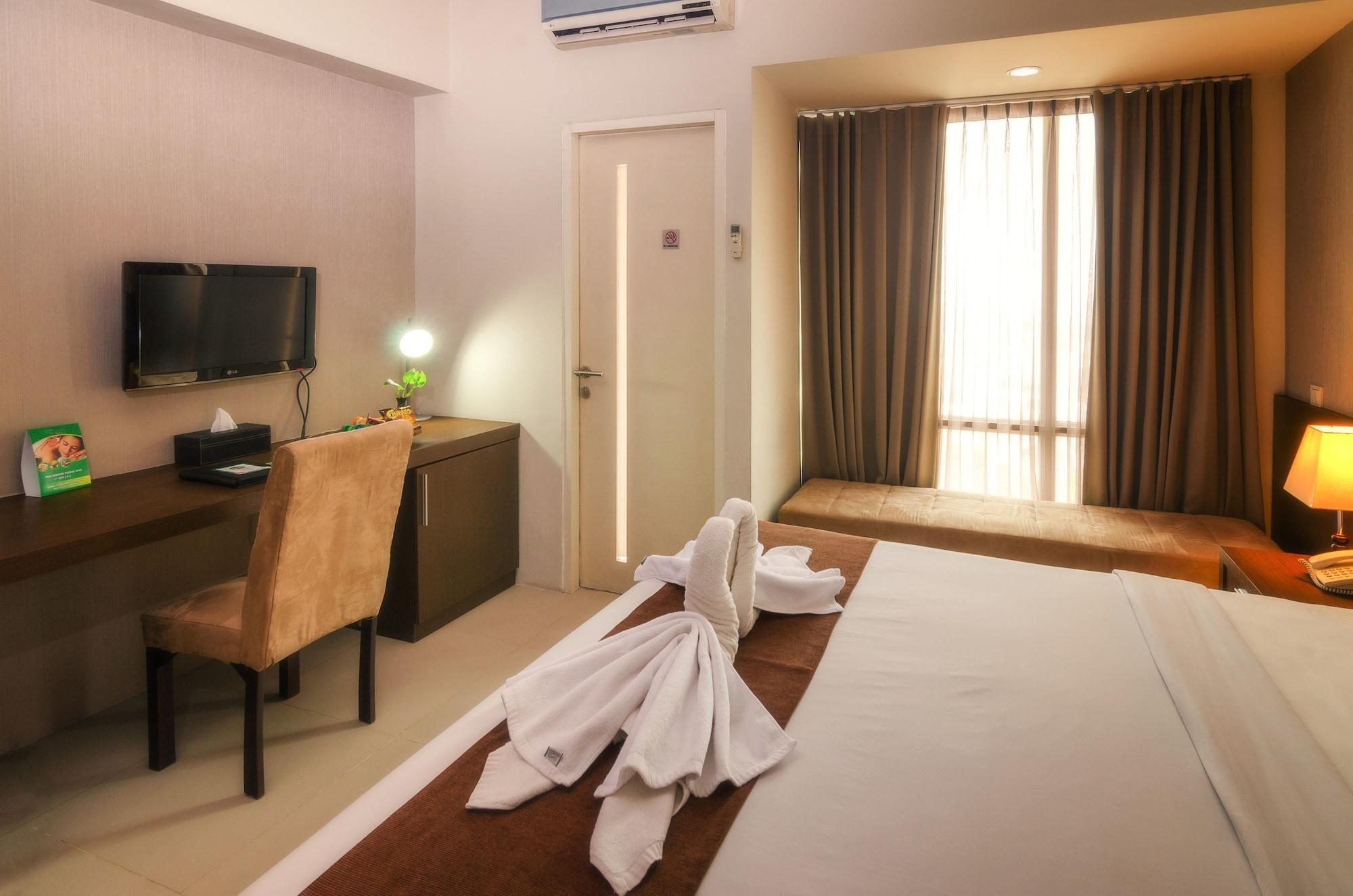 The Square Surabaya Hotel Luaran gambar