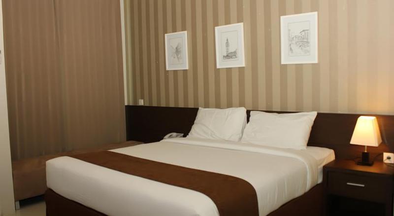 The Square Surabaya Hotel Luaran gambar