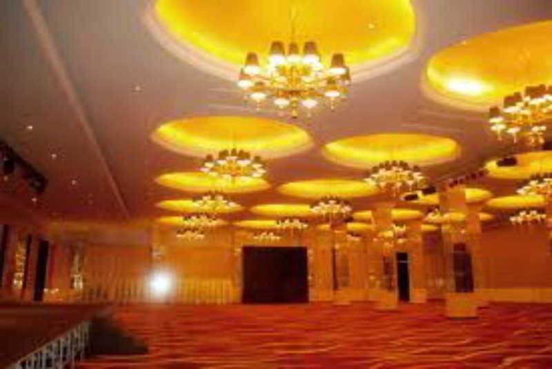 The Square Surabaya Hotel Luaran gambar