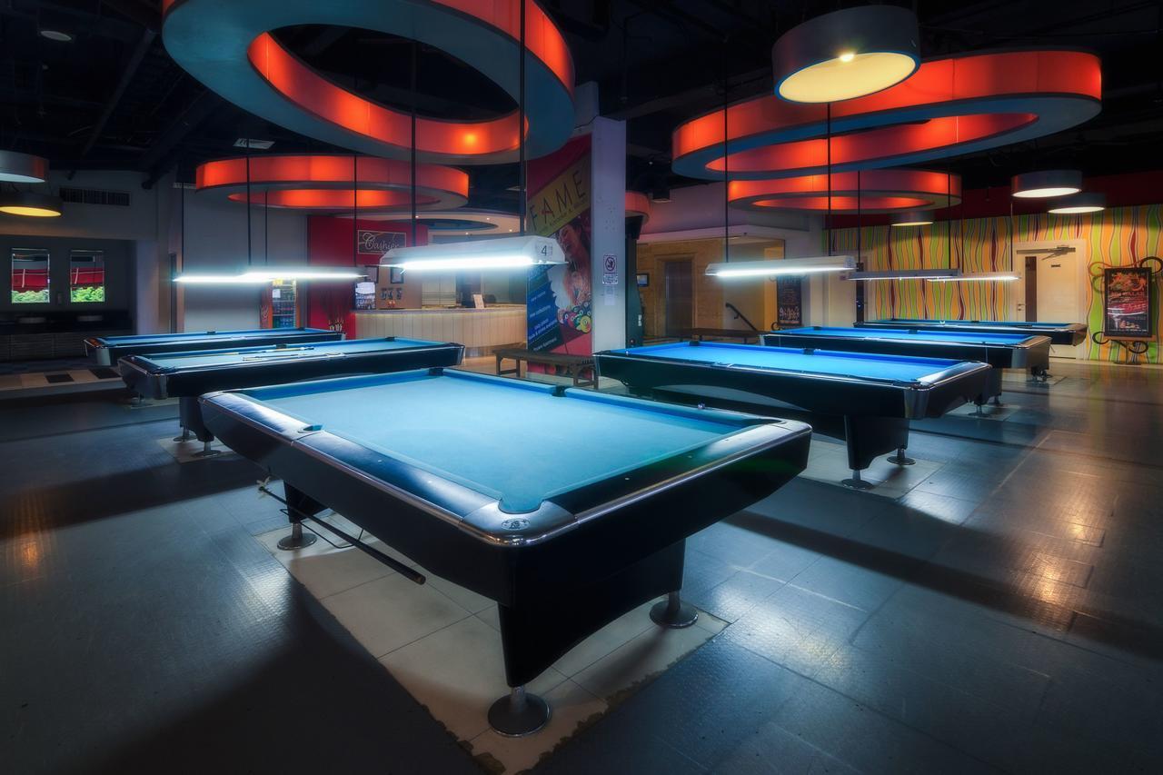 The Square Surabaya Hotel Luaran gambar