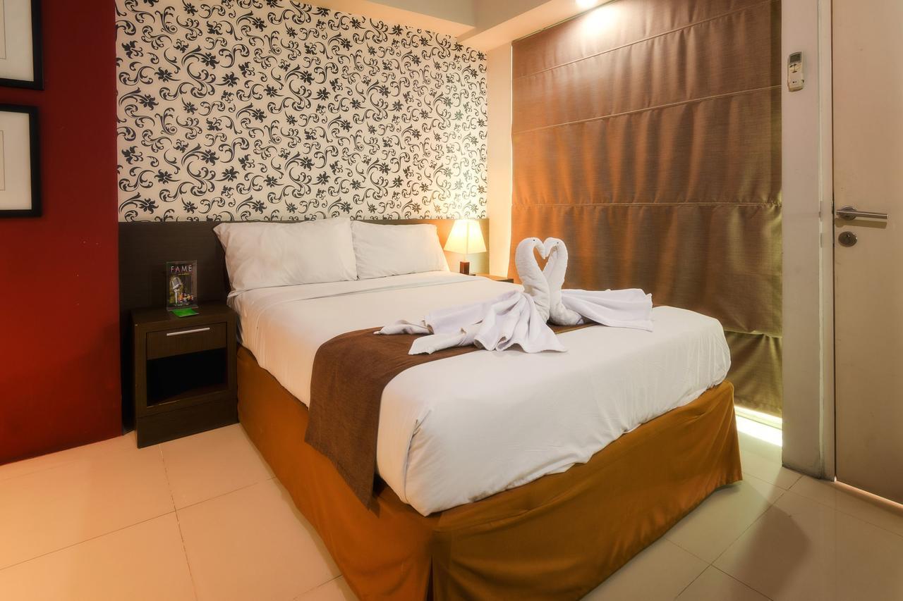 The Square Surabaya Hotel Luaran gambar