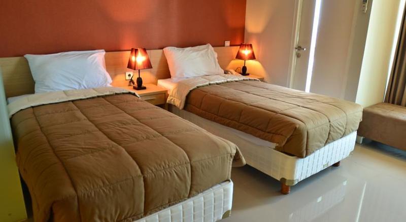 The Square Surabaya Hotel Luaran gambar