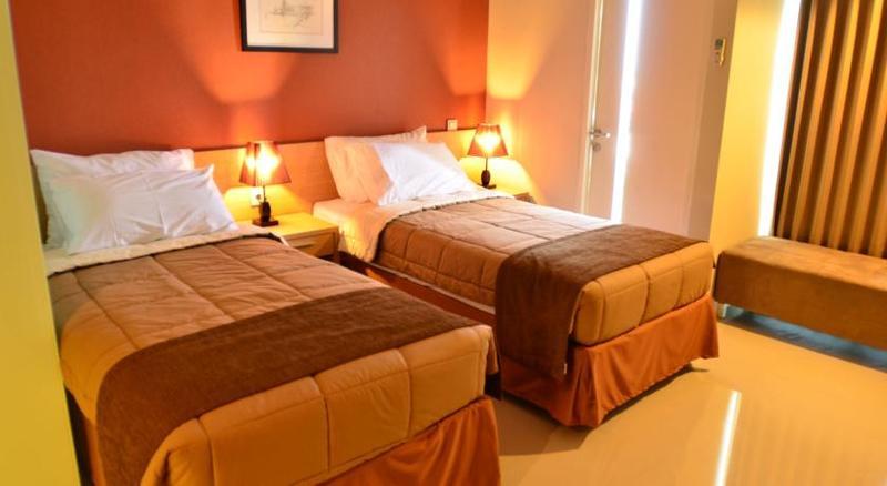 The Square Surabaya Hotel Luaran gambar